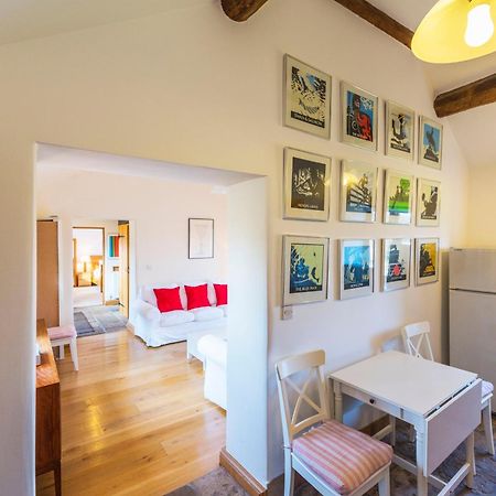 Villa Whitley Coach House Esterno foto