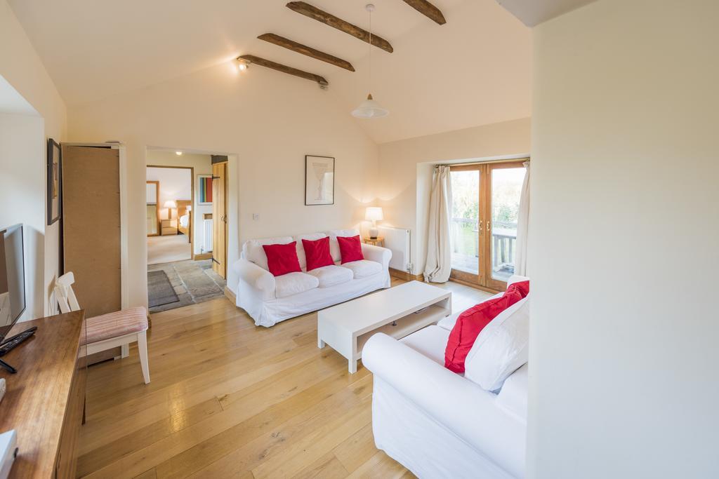 Villa Whitley Coach House Esterno foto